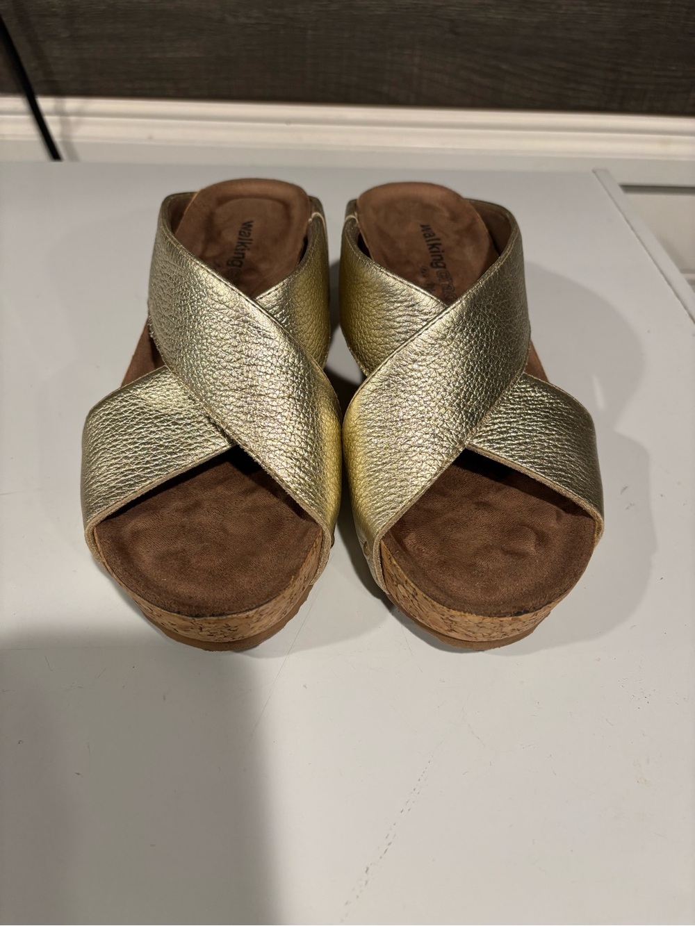 Walking Cradles Gold Leather Wedge Shoes Sz 6